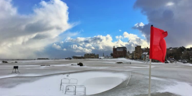 Snow Transforms UK Courses into Beautiful Winter Landscapes