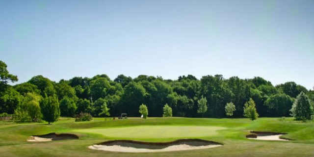 The Burstead Golf Club Feature Review