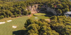 Incredible 18th Hole Opens at Spanish Golf Course