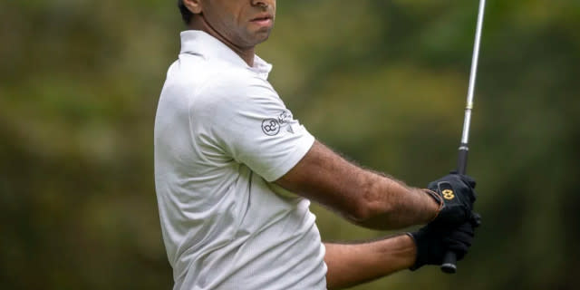 Do you even need to wear a golf glove and how often should you change yours?