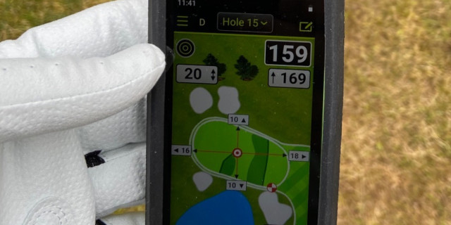 SkyCaddie SX400 Review