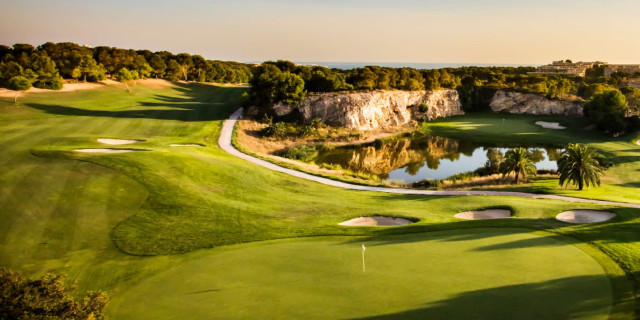 What Makes Infinitum Golf & Beach Resort a Must Visit in Spain
