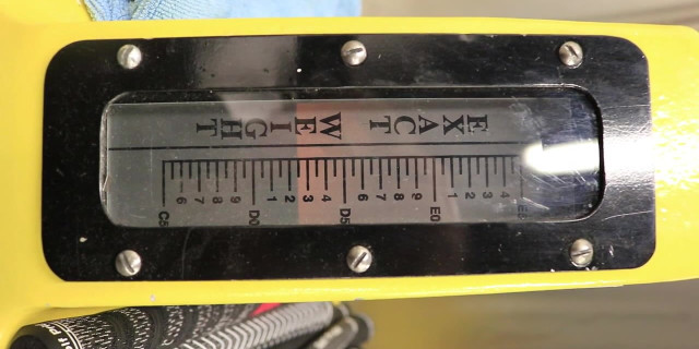swing-weight-explained-with-taylormade-tour