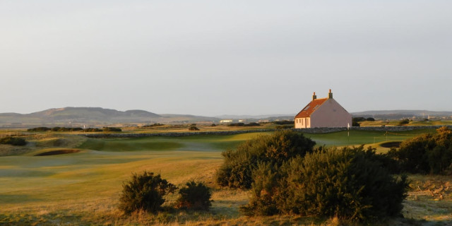 St Andrews Eden Course Feature Review