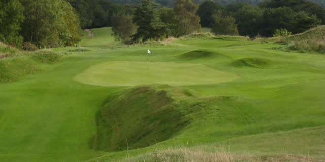 Golf Courses That Don't Have Bunkers