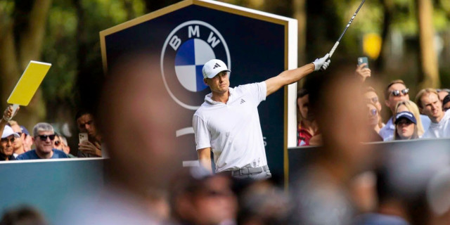 How to stop hooking the golf ball