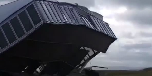 Strong Winds Destroy Tournament Structure at Gullane Golf Club