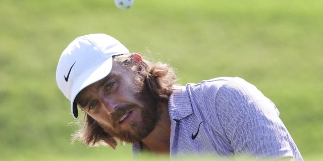Tommy Fleetwood Edges Out Rory McIlroy in Dubai Thriller