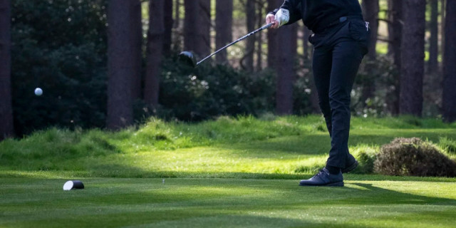 Winter golf shoes