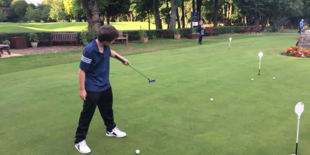 Golfshake #PuttUnderPar Social Media Entries