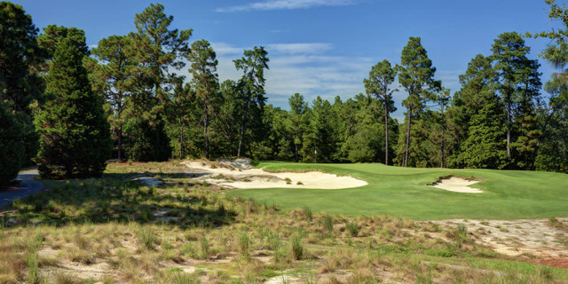 What makes Pinehurst the ultimate golf experience?