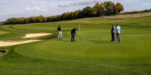 Do high handicap golfers have too much of an advantage in competitions?