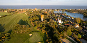 https://res.cloudinary.com/golfshake/image/upload/t_cms300/course/2017/blxylkt2pnr8poyxtbwh.jpg
