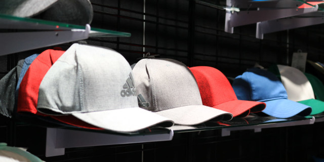 Caps