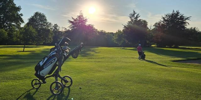 What should and shouldn't be in your golf bag