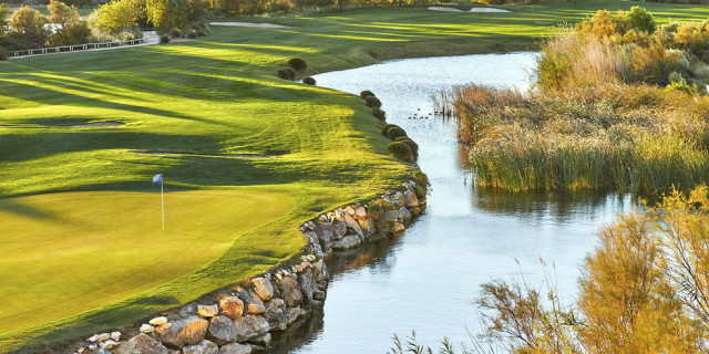 INFINITIUM Lakes Course