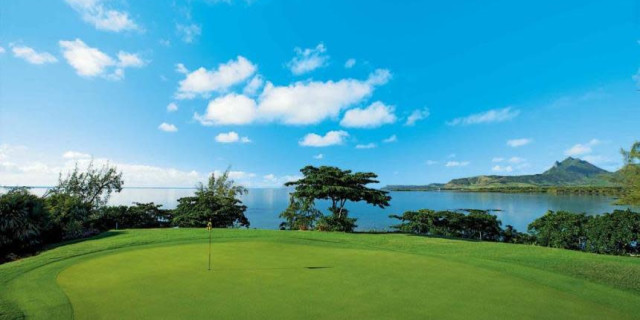 11th at Ile Aux Cerfs