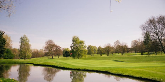 Elmgreen Golf Club: 2 or 4 Green Fees