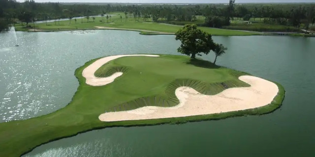 Carcelo Bavaro Resort