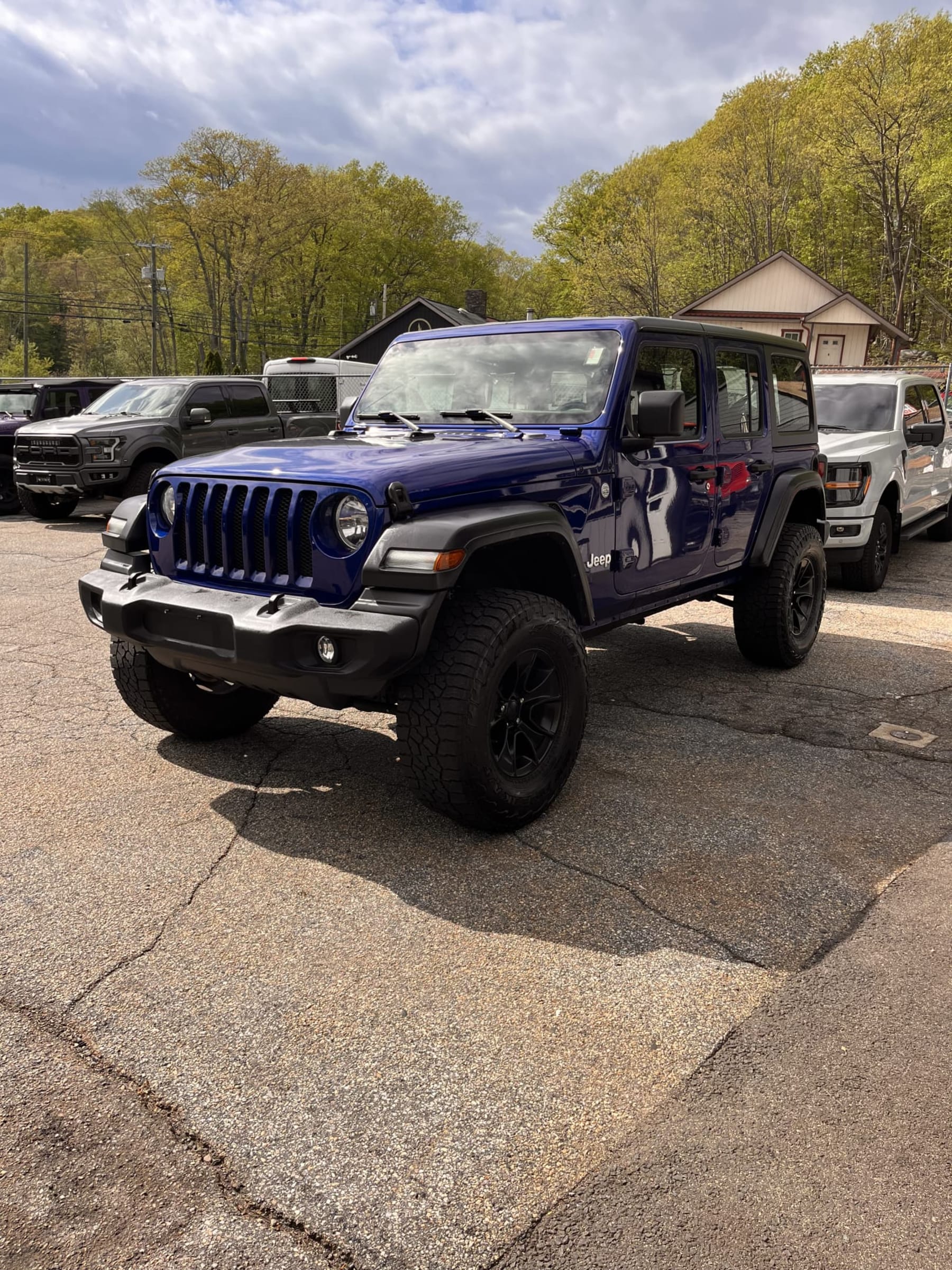 NEW ARRIVAL!! 2018 JEEP WRANGLER UNLIMITED SPORT!! 6 speed manual transmission!!! One owner!! ONLY 52k miles! Bluetooth, backup camera and more!! Priced well below retail at ONLY $21,900!!
