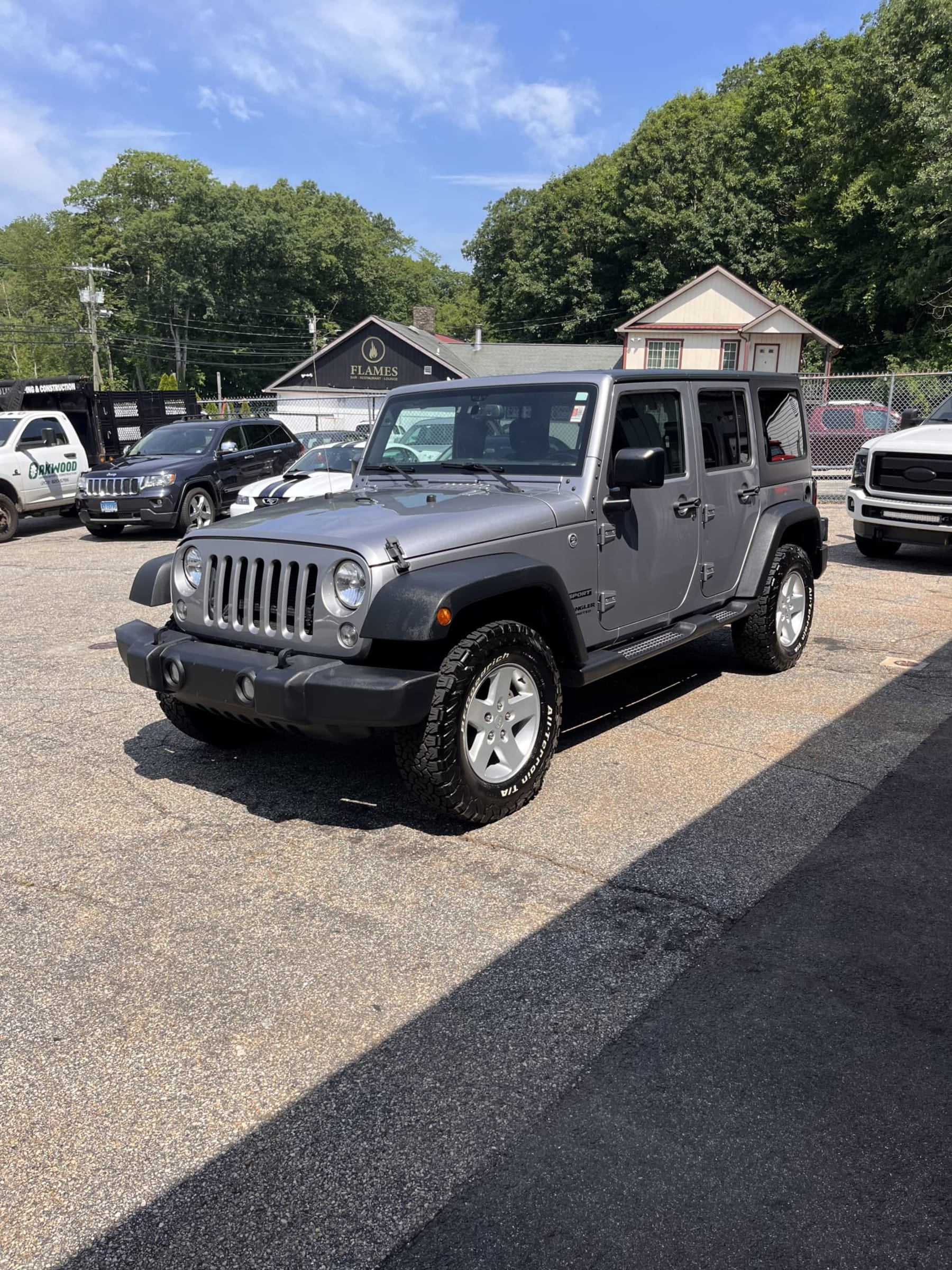 NEW ARRIVAL!! 2017 Jeep Unlimited Sport S!! One owner car!! ONLY 52k miles!! Freedom hardtop, remote start, heated seats, Bluetooth and much more!! Won’t last at $23,900!!