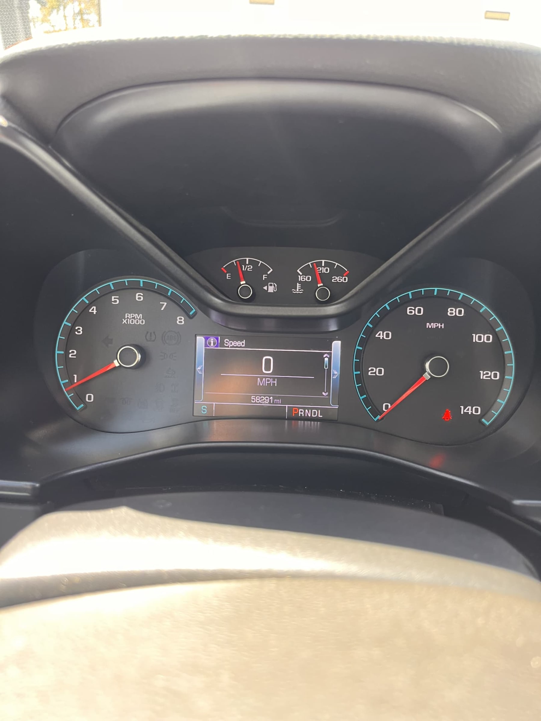 NEW ARRIVAL!! 2018 CHEVROLET COLORADO Z71 package!! 4x4! Loaded with heated leather seats, Bose, remote start, backup camera and much more!! ONLY 58k miles!! Priced below retail at $25,900!! Won’t last!!!