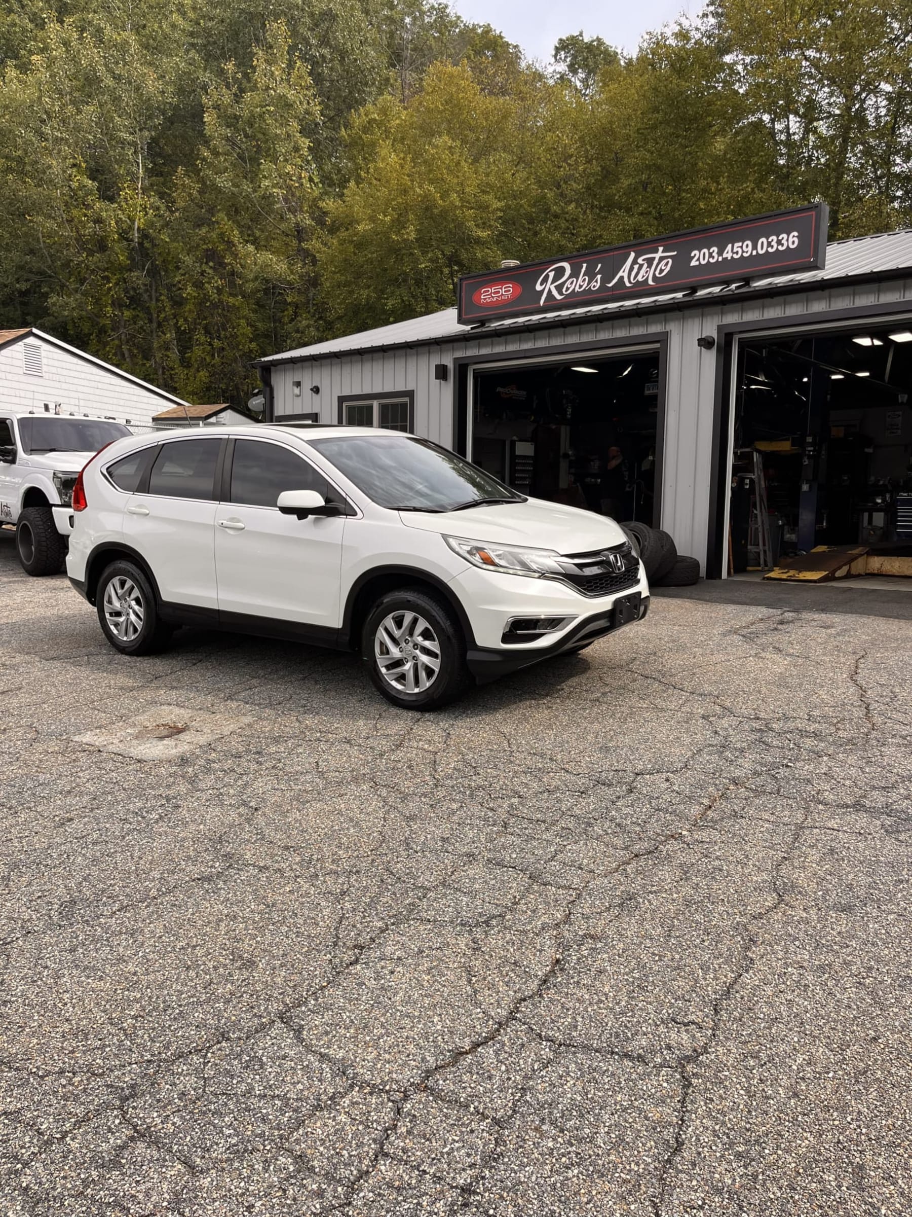 NEW ARRIVAL!! 2015 HONDA CRV-EX!!! The definition of reliability!! Moonroof, heated seats, Bluetooth, backup camera and more! AWD!! With 130k miles it’s not even broken in yet!! Won’t last at ONLY $12,900!!