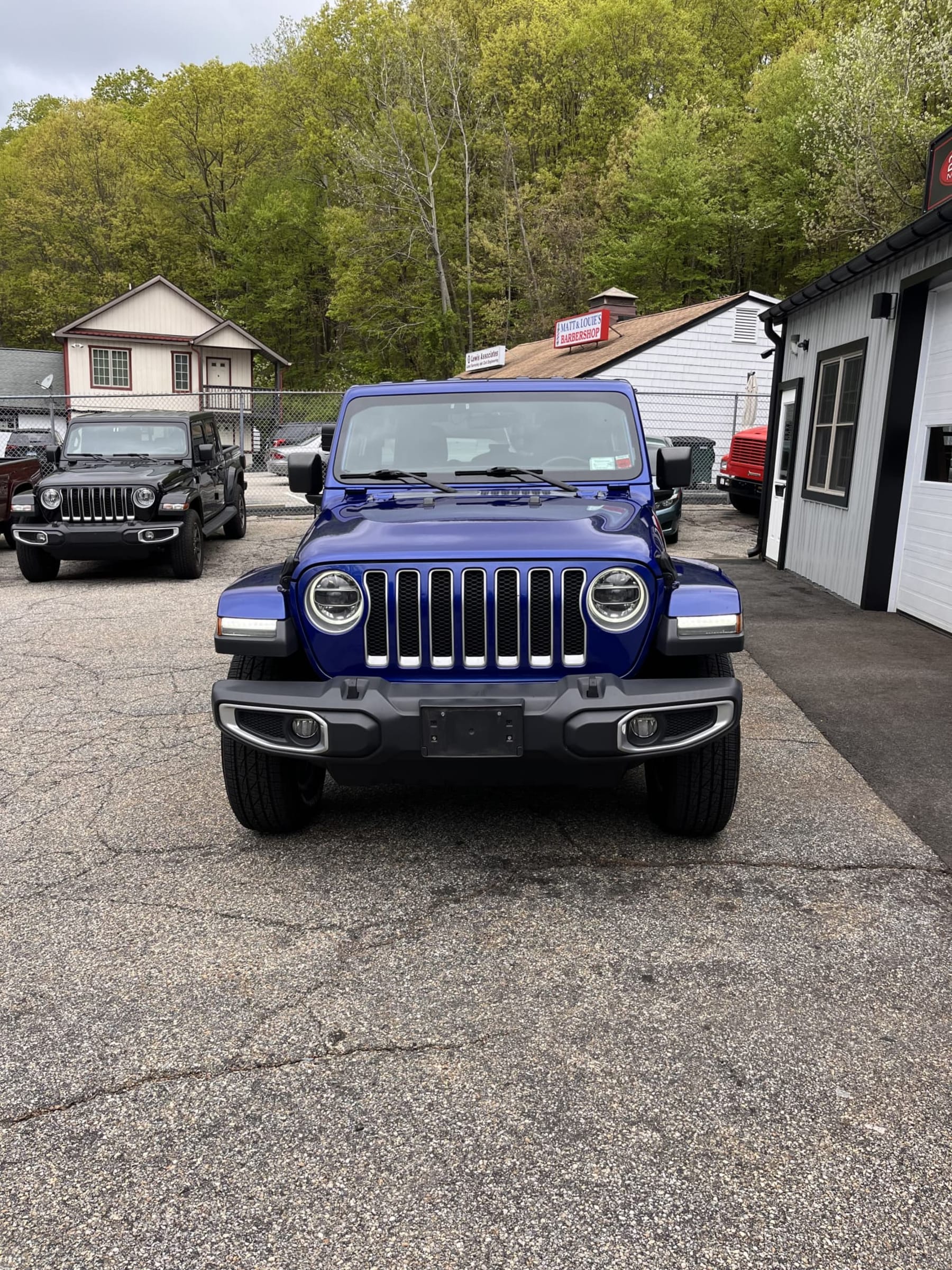 NEW ARRIVAL!! 2018 Jeep Unlimited Sahara!! Clean carfax! 78,700 miles! With an original window sticker of $52,300 this Jeep is LOADED! Heated Leather Seats, Heated Steering Wheel, Navigation, Backup Camera, Remote Start, Keyless Entry, Body Color Freedom Hardtop, Soft Top, Jeep Active Safety Group, LED Lighting Group, Alpine Premium Audio System and more!! It’s a steal at only $28,900!!