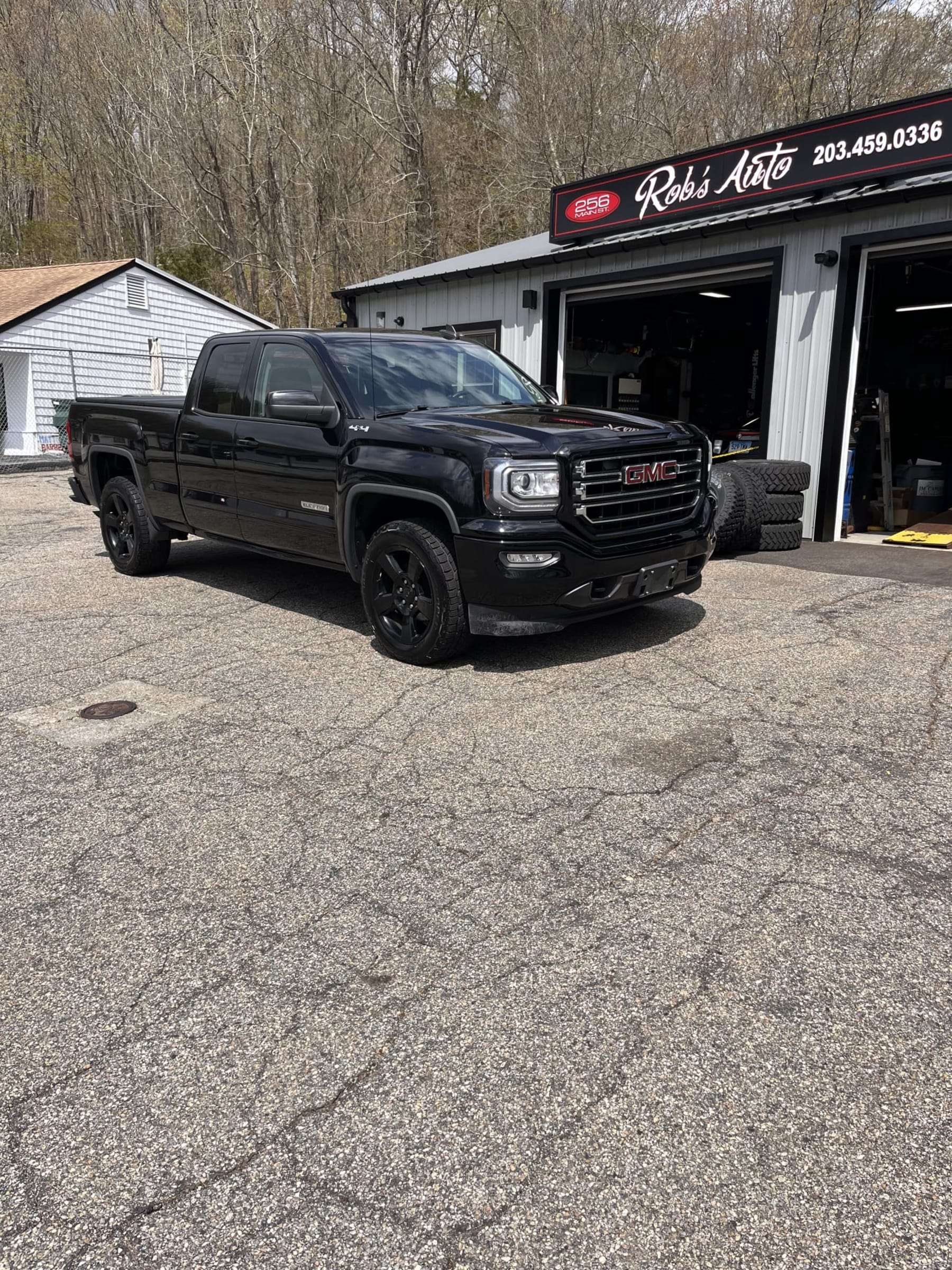 NEW ARRIVAL!! 2017 GMC Sierra 1500 DBL cab Elevation package!! Clean carfax! 4x4!! Only 86,700 miles! Runs and drives great!! Priced well below retail value!! Won’t last at only $20,900