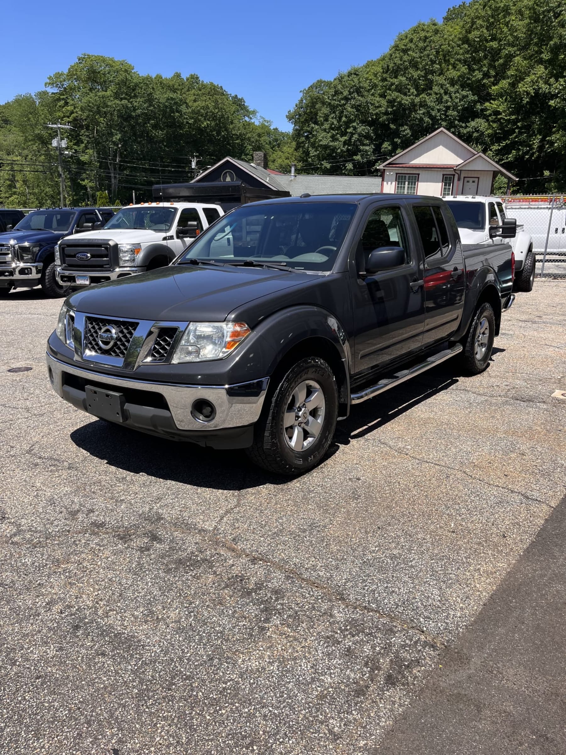 NEW ARRIVAL!! One owner! Clean carfax! Rust and rot free!! 4x4!! 2011 Nissan Frontier SV!! 4.0 V6! Hard Tonneau cover! Bed extender! Dealer serviced!! 158k miles!! Runs and drives like new!! Won’t last at ONLY $11,900!