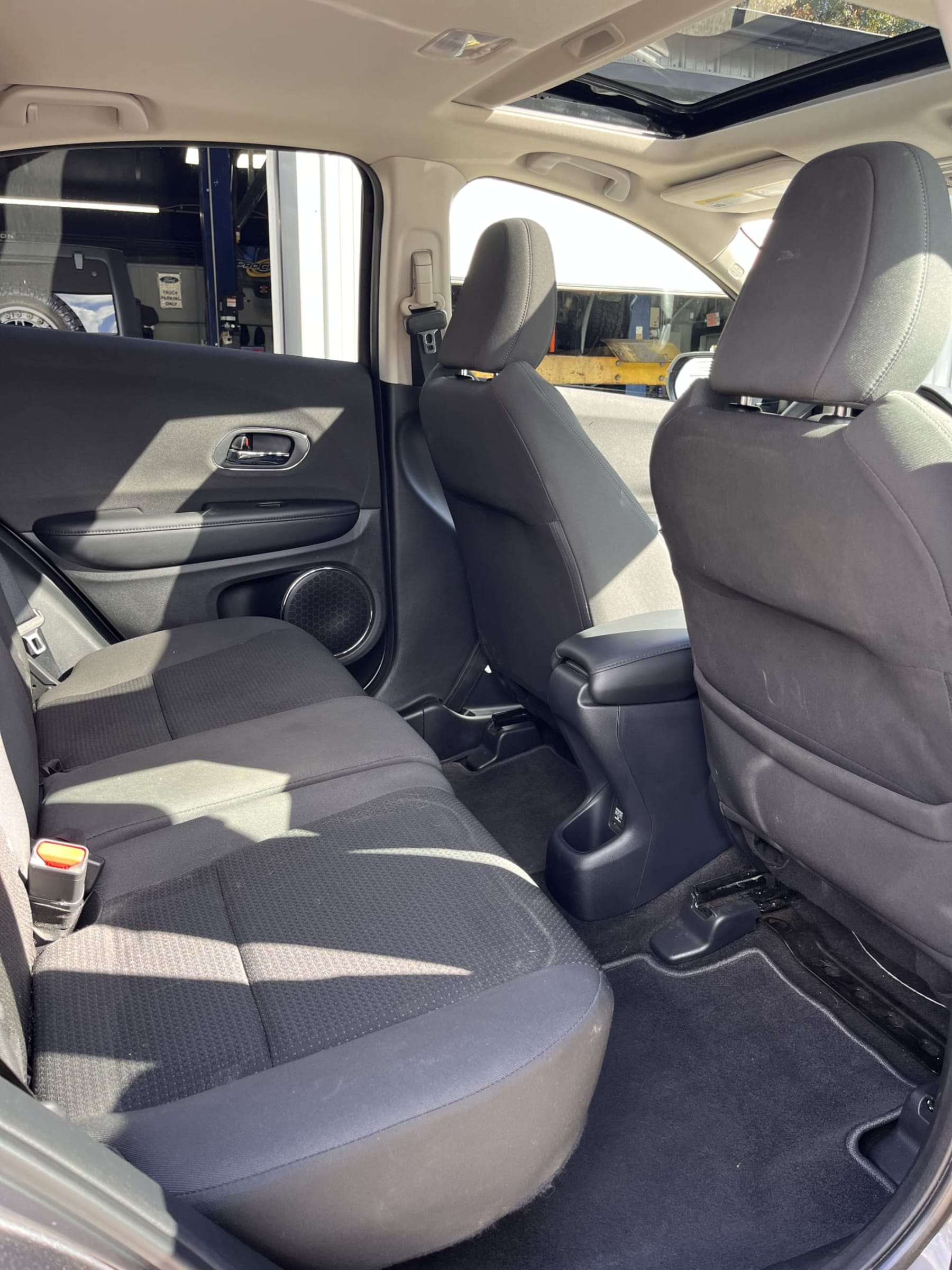NEW ARRIVAL!! 2019 HONDA HR-V EX!! One owner car clean carfax!! ONLY 40 k miles!! Moonroof, heated seats, lane departure warning, Honda sensing, Bluetooth and much more!! AWD!! Great on gas!! Won’t last at $19,900!