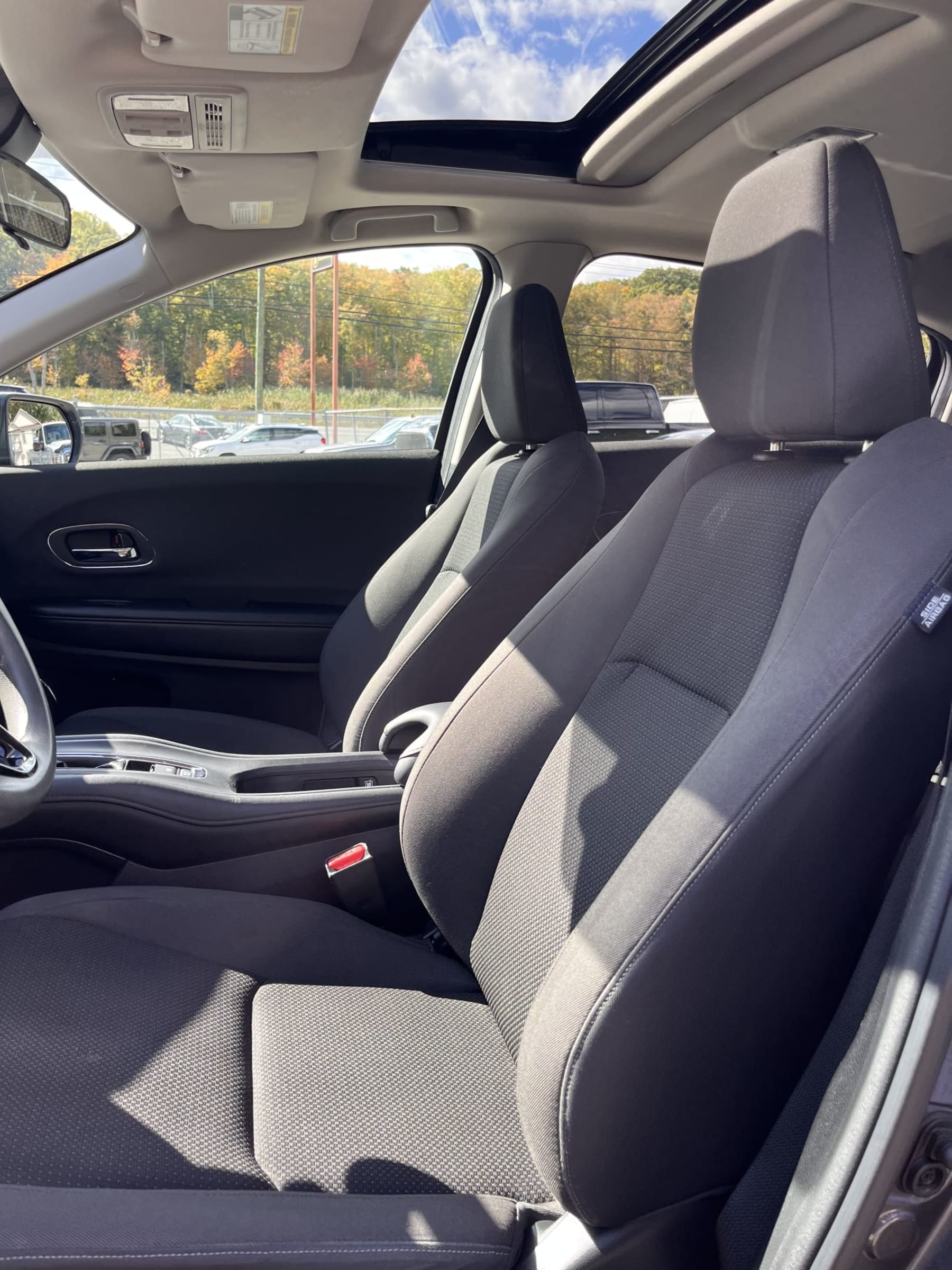 NEW ARRIVAL!! 2019 HONDA HR-V EX!! One owner car clean carfax!! ONLY 40 k miles!! Moonroof, heated seats, lane departure warning, Honda sensing, Bluetooth and much more!! AWD!! Great on gas!! Won’t last at $19,900!