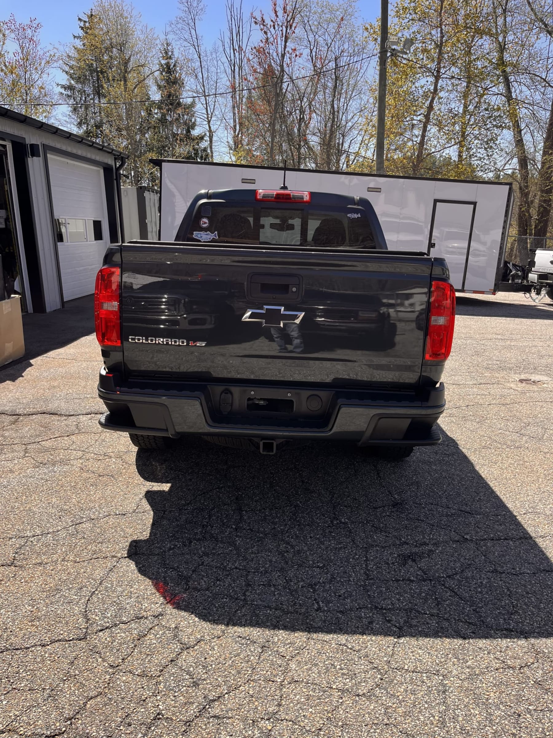 NEW ARRIVAL!! 2018 CHEVROLET COLORADO Z71 package!! 4x4! Loaded with heated leather seats, Bose, remote start, backup camera and much more!! ONLY 58k miles!! Priced below retail at $25,900!! Won’t last!!!