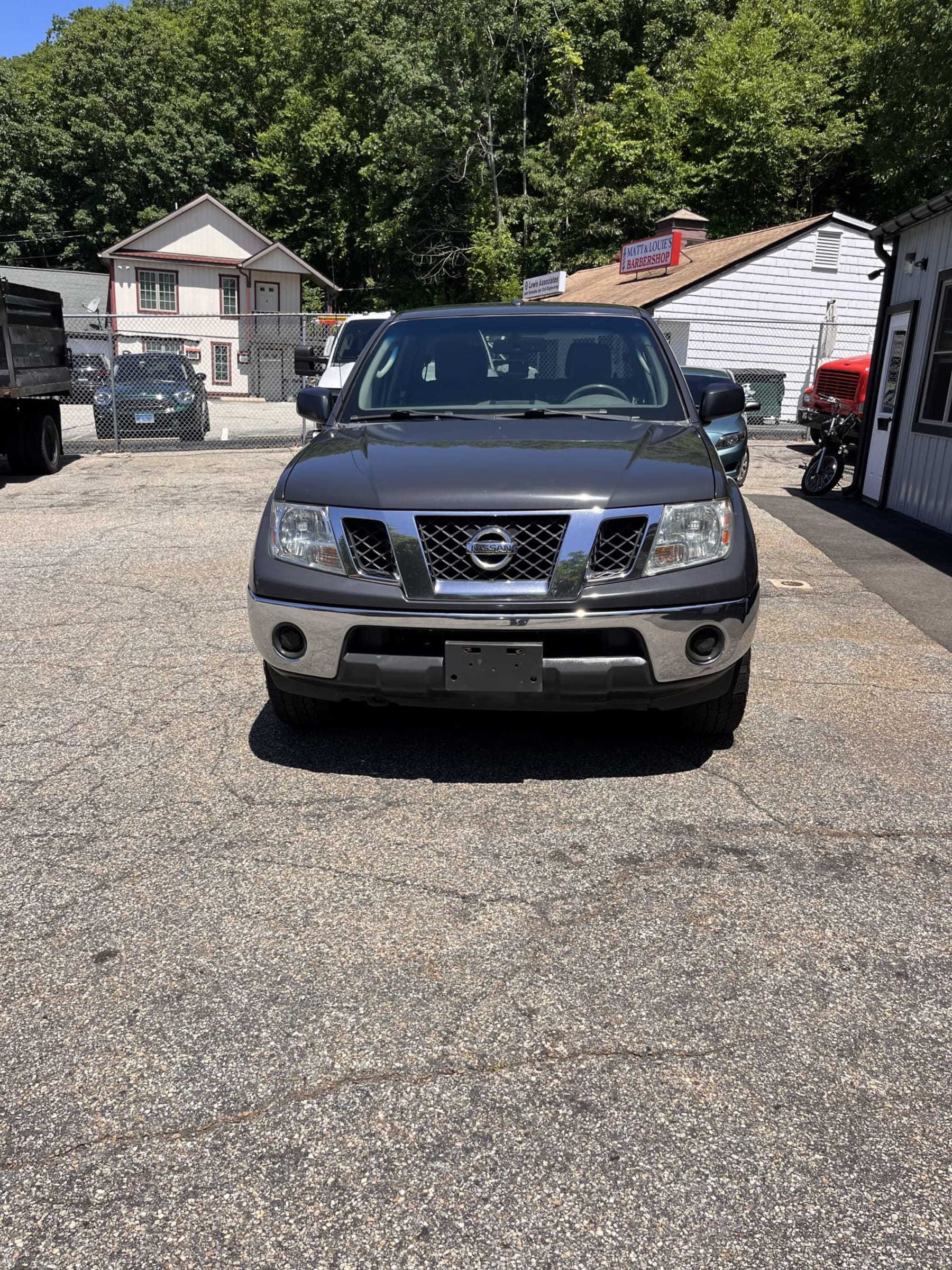 NEW ARRIVAL!! One owner! Clean carfax! Rust and rot free!! 4x4!! 2011 Nissan Frontier SV!! 4.0 V6! Hard Tonneau cover! Bed extender! Dealer serviced!! 158k miles!! Runs and drives like new!! Won’t last at ONLY $11,900!