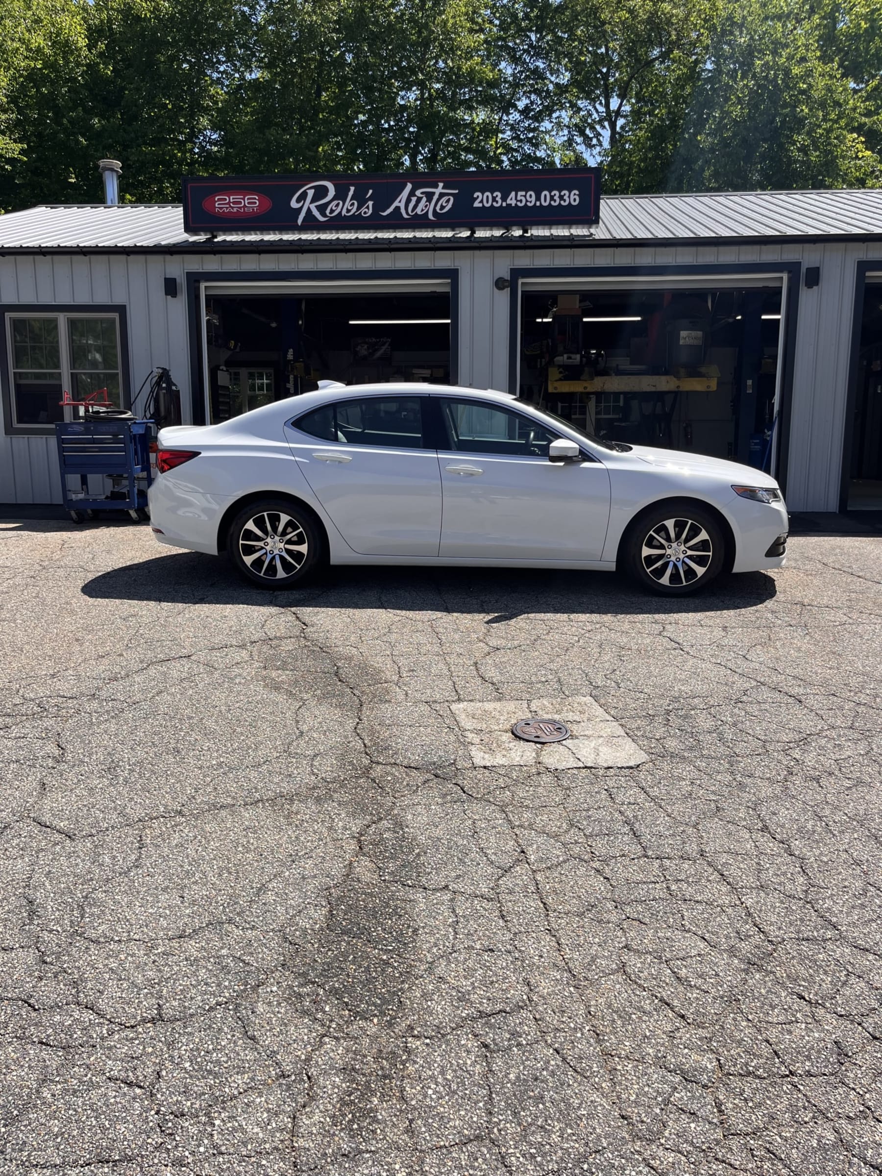 NEW ARRIVAL!! Another diamond in the rough!! One owner elderly owned 2015 Acura TLX!! ONLY 26,000 miles!! Leather, moonroof, Bluetooth, backup camera and much much more!! Definitely won’t last at only $18,900!!