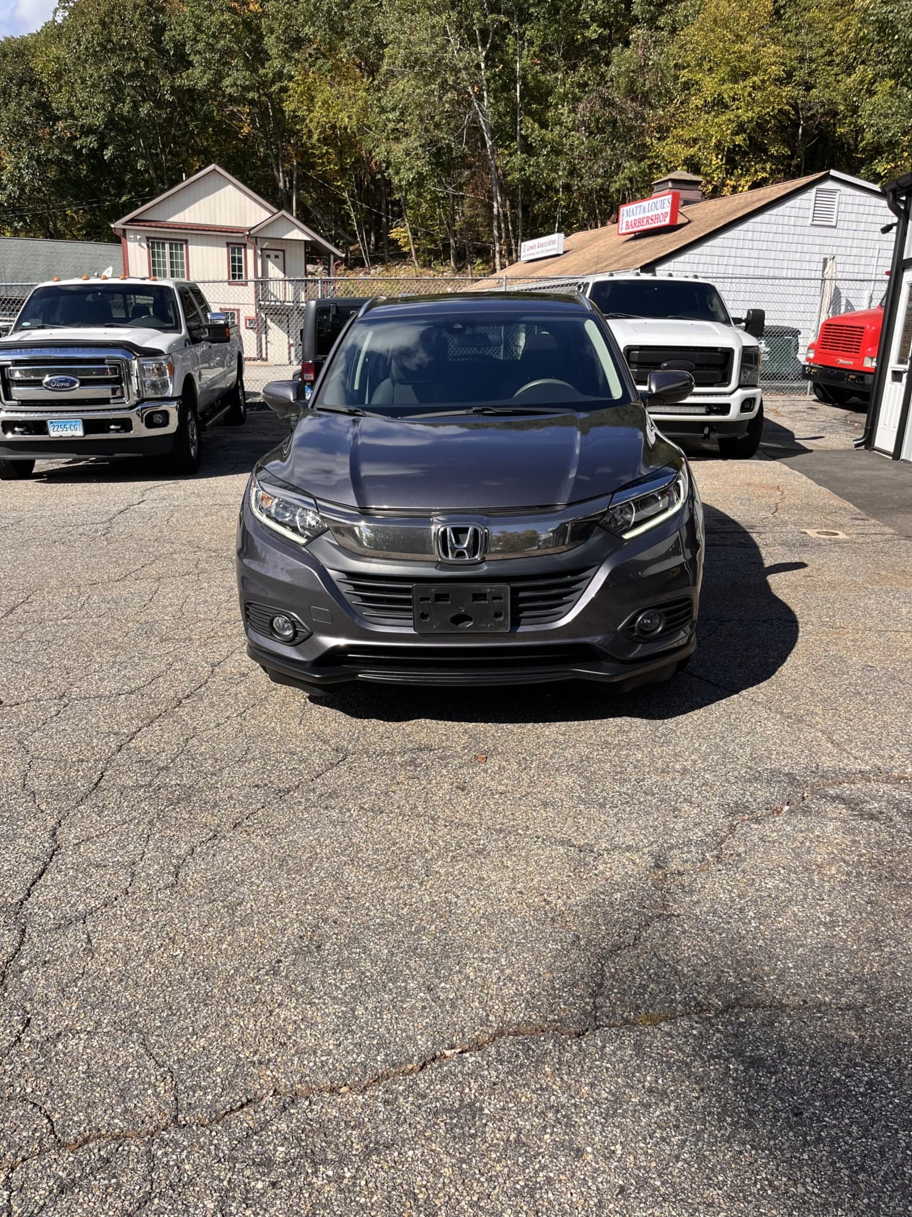 NEW ARRIVAL!! 2019 HONDA HR-V EX!! One owner car clean carfax!! ONLY 40 k miles!! Moonroof, heated seats, lane departure warning, Honda sensing, Bluetooth and much more!! AWD!! Great on gas!! Won’t last at $19,900!