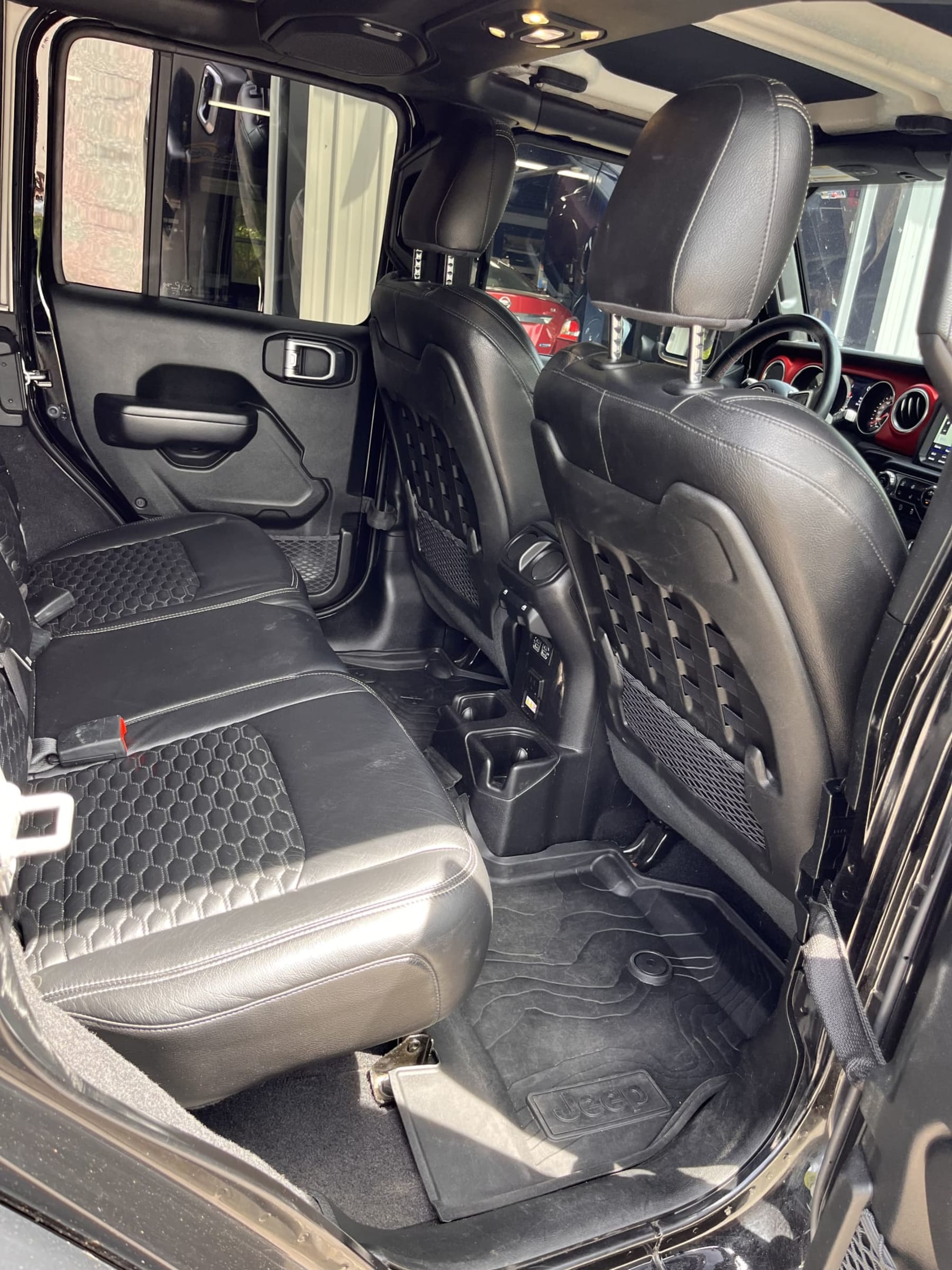 New Arrival!! 2020 Jeep Wrangler Unlimited Rubicon!! Only 26,800 miles! Loaded with heated seats and steering wheel, navigation, remote start, custom stitched leather seats from the factory, freedom hardtop, backup camera and much much more! Don’t miss this one! $47,900!