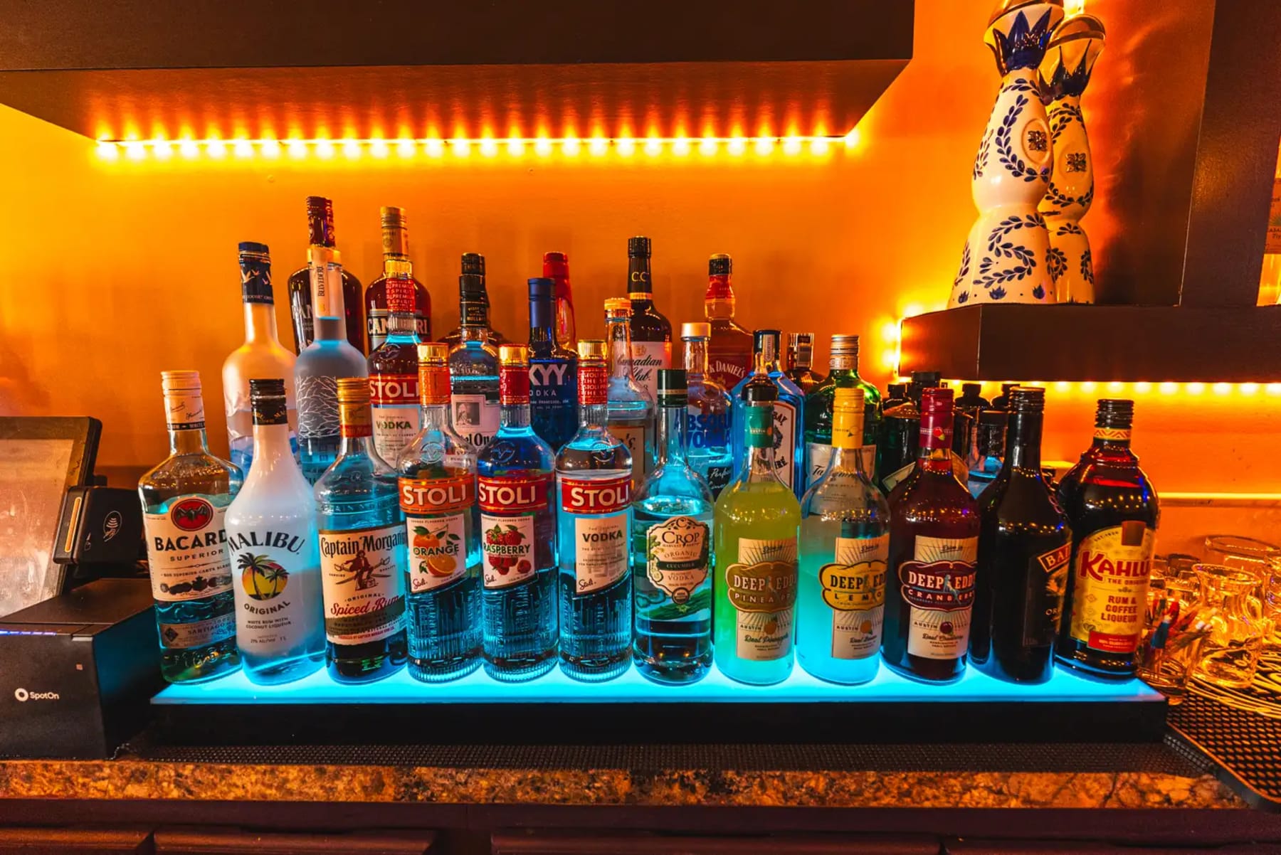 Vuelvo Cocina y Cantina - Slide 2