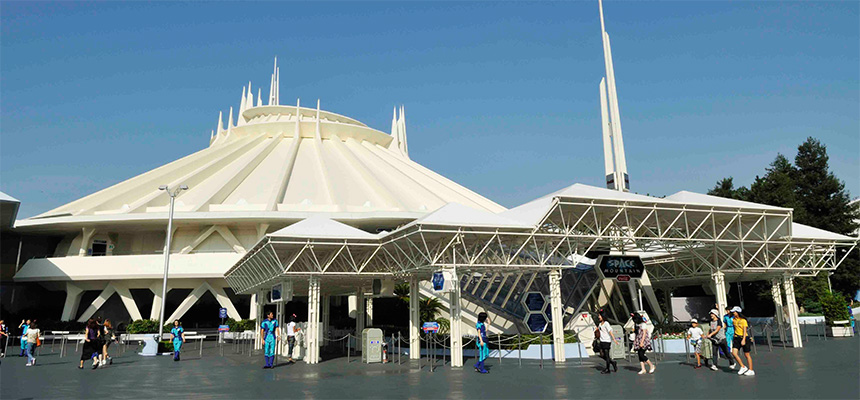 tokyo-disney-land-space-mountain