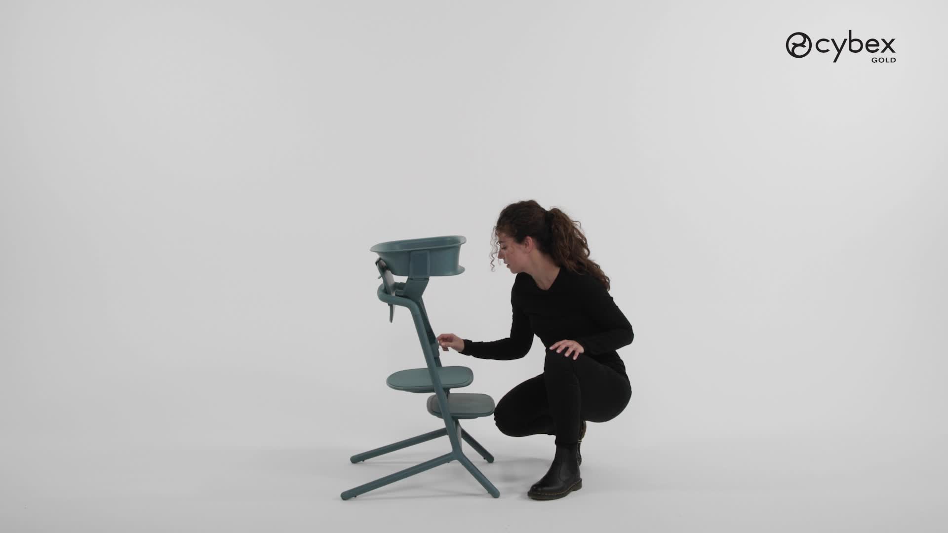 US_Content/Training_Tower/CYB_25_INT_Lemo_TrainingTower_TutorialVideo_HowToAdjust_1920x1080_1m25s.mp4