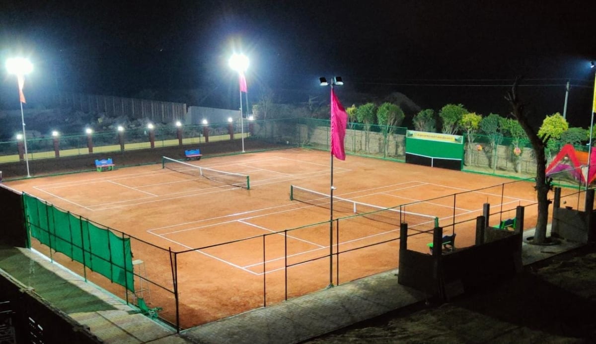 LAWN TENNIS COURT