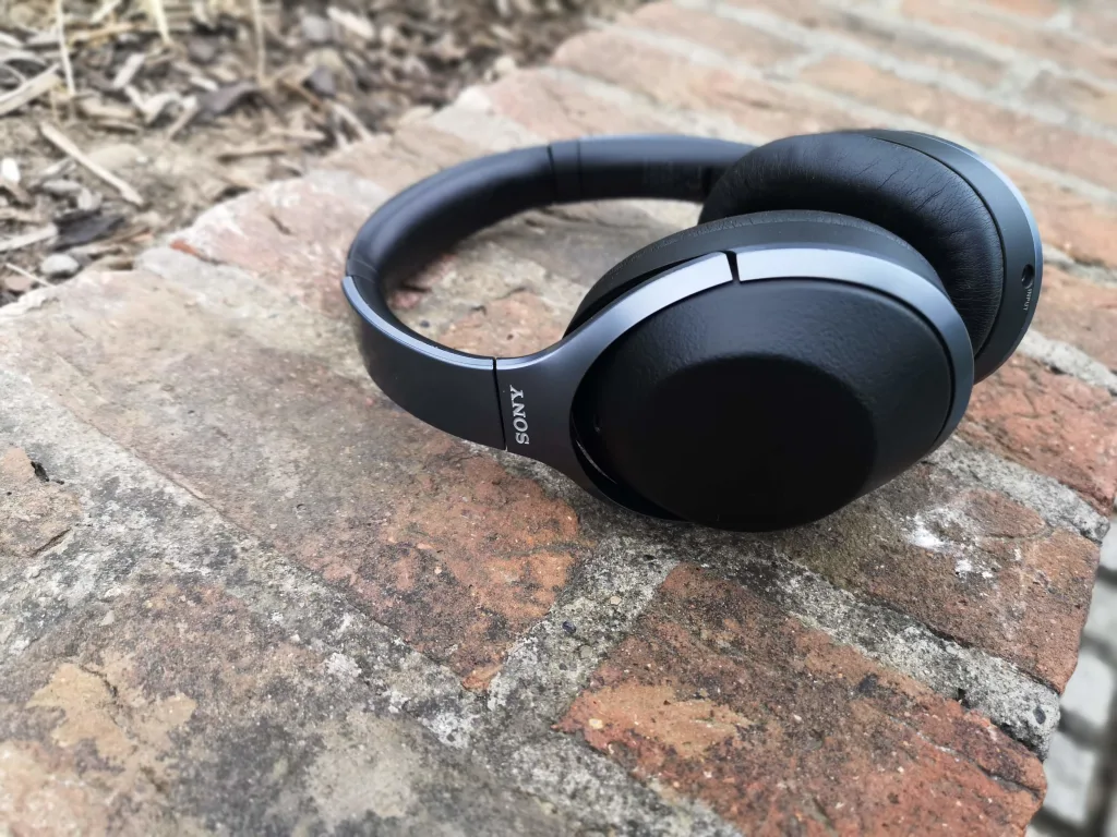 Sony wireless headphones WH-1000XM2