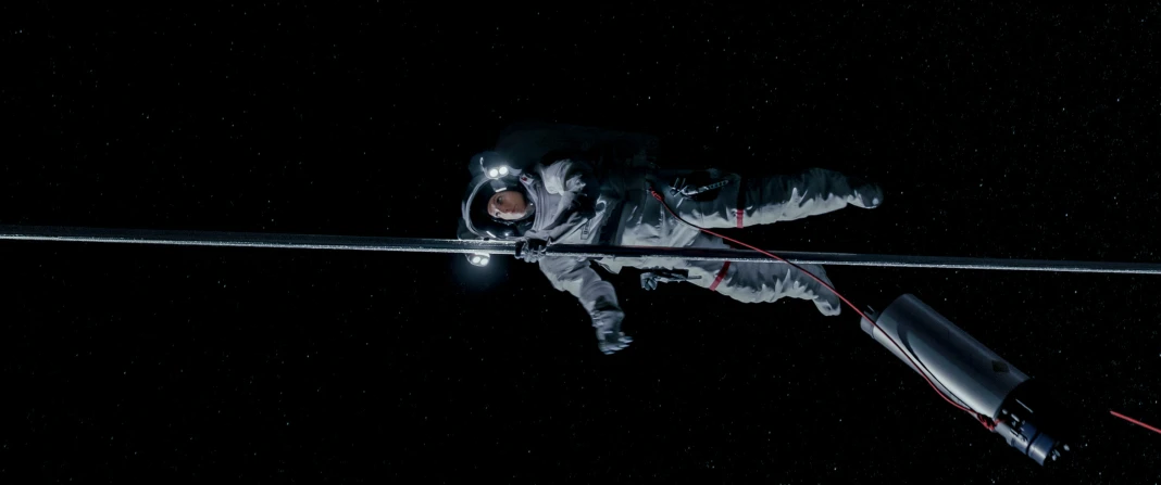 Stowaway_01_33_48_13r_f_rgb is stowaway worth watching