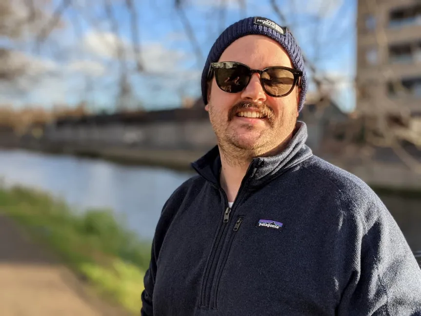 testing the Huawei sunglasses out in Dublin