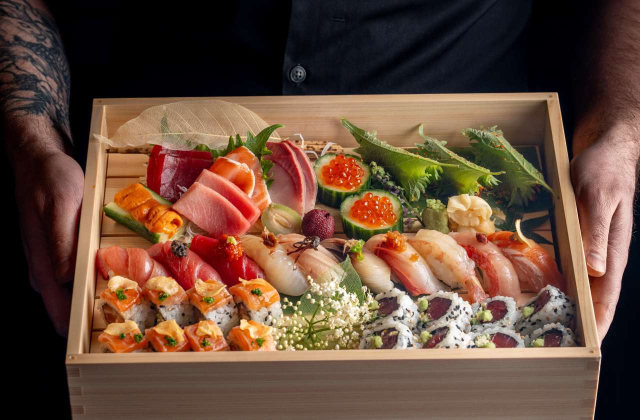 Lucky Cat Omakase sushi box