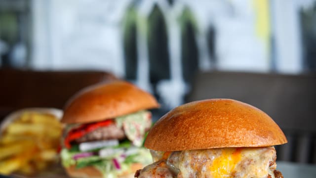 Gordon Ramsay Burger Charing Cross – NITB