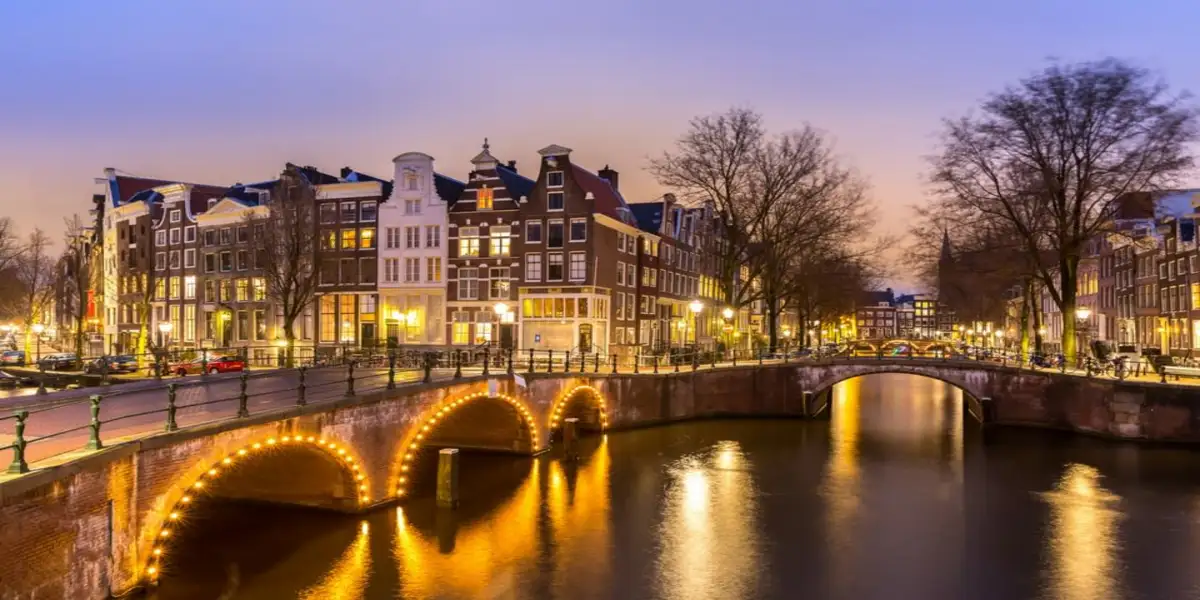 Keizersgracht Canal at dusk, Amsterdam, Netherlands