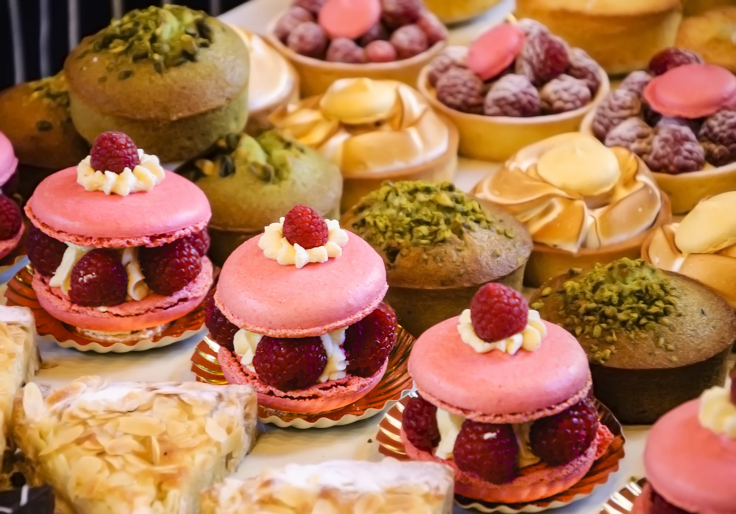 Macarons with Fruit and Cream