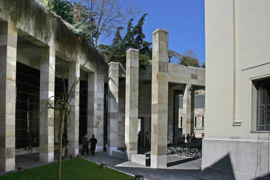 Holocaust Memorial Center