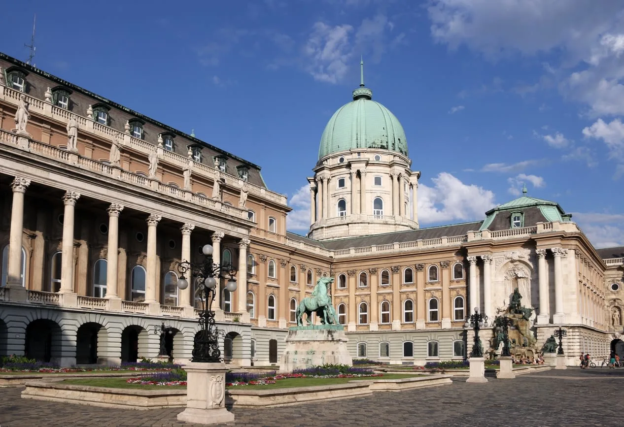 Guided Walk in Budapest